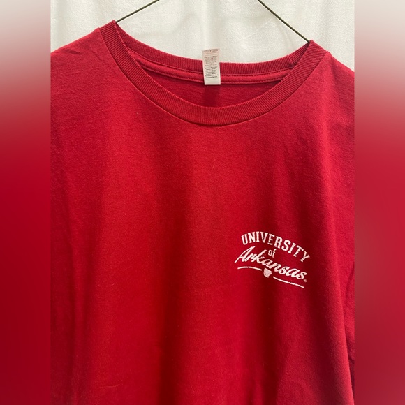 Unisex short sleeve University of Arkansas t-shirt - Picture 3 of 3